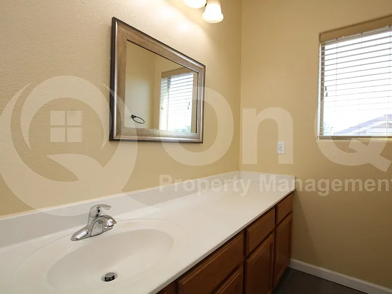 19620 S 189th St — Photo 6