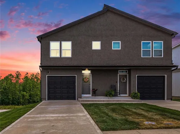 1201 NW 77th St, Kansas City, MO 64118