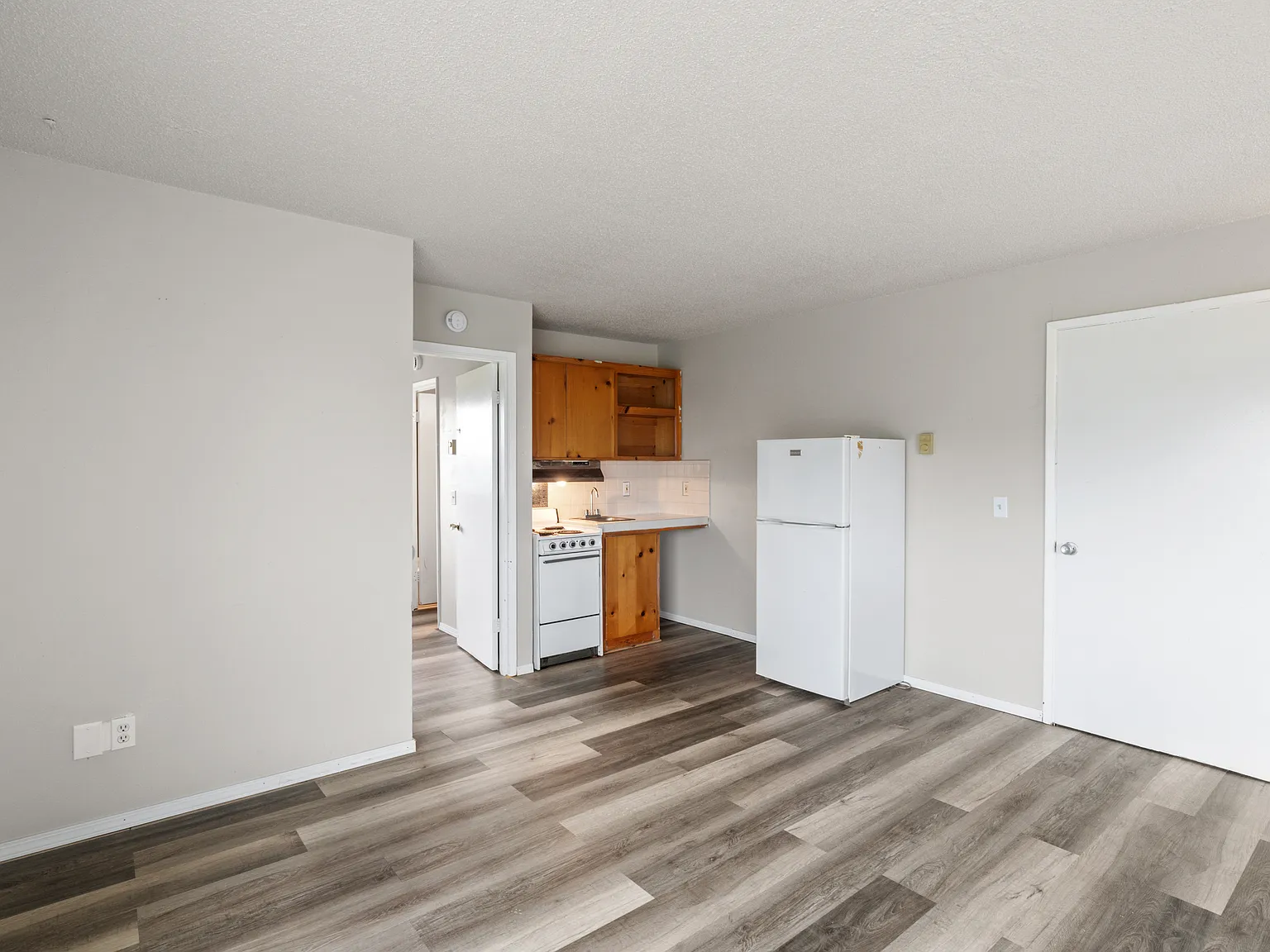 1 bed, 500 sqft, $895 — Photo 4