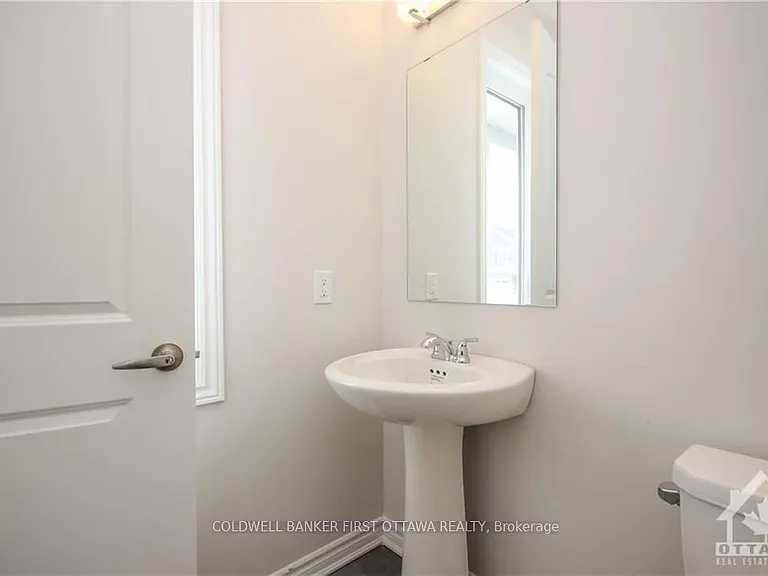 72 Focality Cres — Photo 4
