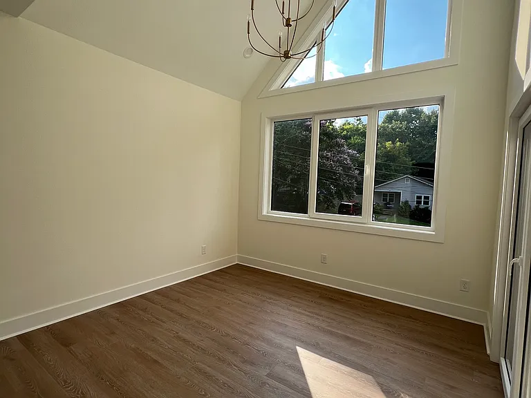 220 Nelson Ave — Photo 6