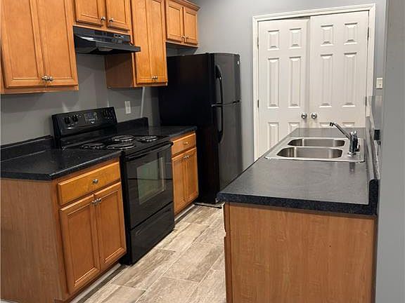 2nd image of 549 Maggie Ln