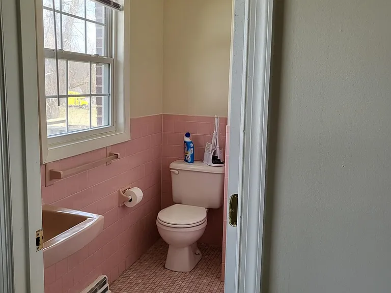 910 Ponds Wood Rd — Photo 6