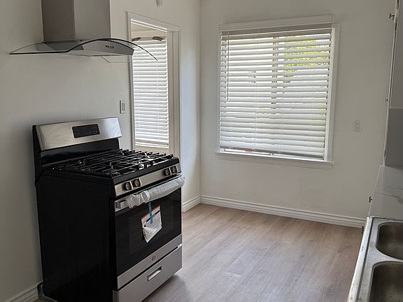 4th image of 340 W Lexington Dr APT C