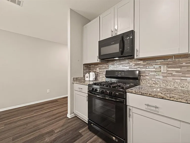 10411 Meadow Saffron Dr — Photo 13