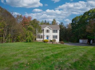205 Copperline Dr, Epsom, NH 03234