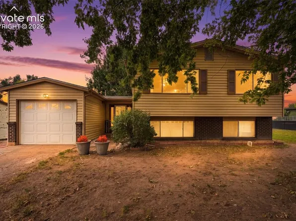 1520 River Dr, Fountain, CO 80817