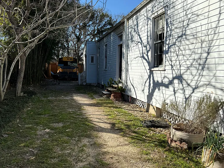 812 Delery St — Photo 17