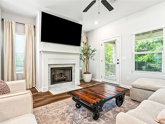 5th image of 569 Waterpoint Way