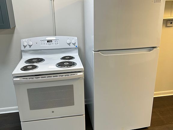 2nd image of 1229 E A St NE