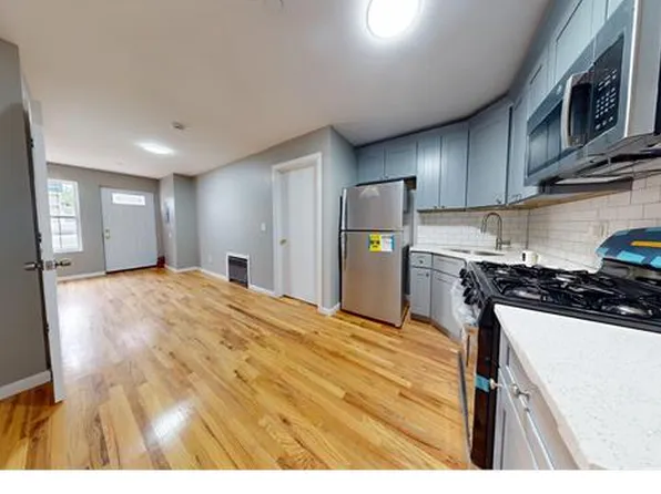 277 South Ave #1, Staten Island, NY 10303