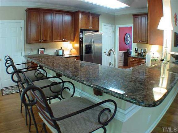 4th image of 2809 Montcastle Ct