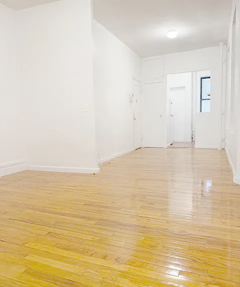 229 E 25th St #1B — Photo 7