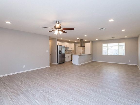 5th image of 25177 N 86th St