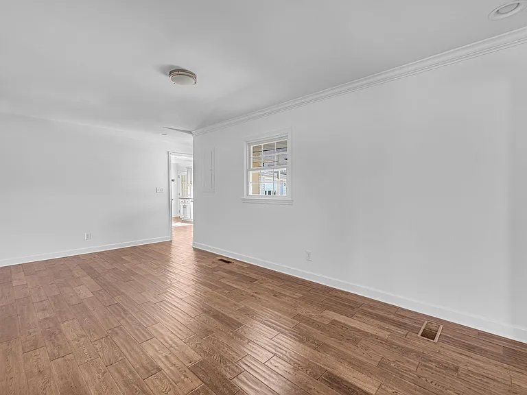 4861 Bethesda Rd — Photo 13