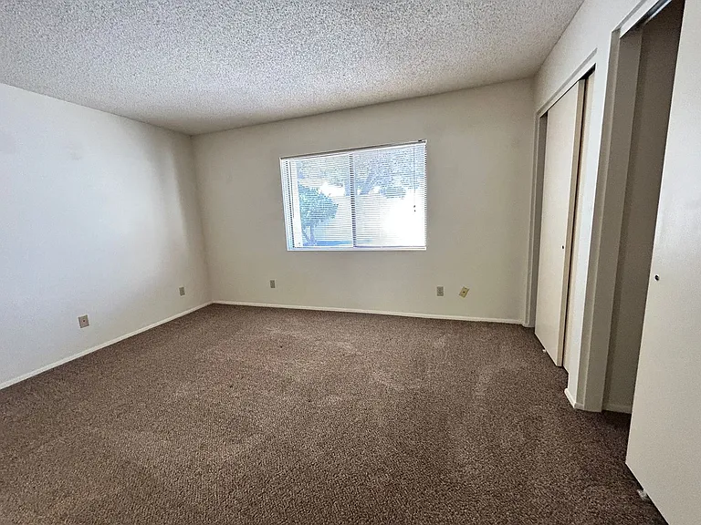 1032 E Villa Maria Dr — Photo 10