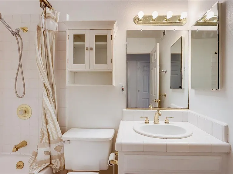 1589 Saint Regis Dr — Photo 18