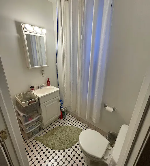 1861 Apt 2 - Bathroom