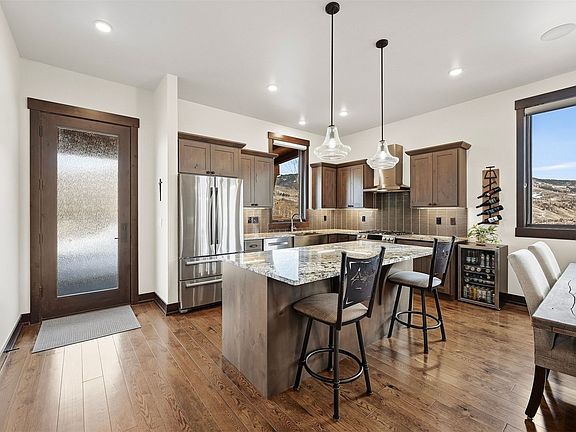 2nd image of 20 E Benjamin Point