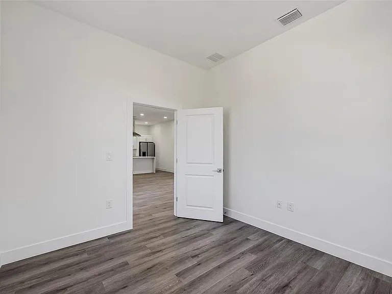 511 Sweetwater Dr — Photo 40