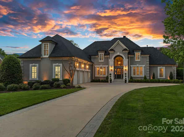 19216 Peninsula Shores Dr, Cornelius, NC 28031