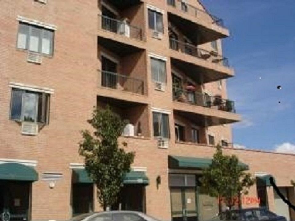 1st image of 105 Kings Hwy APT 6B
