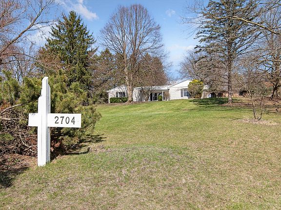 2nd image of 2704 Wayside Dr