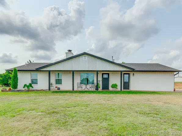 262 NE Roseberry Ln, Elgin, OK 73538