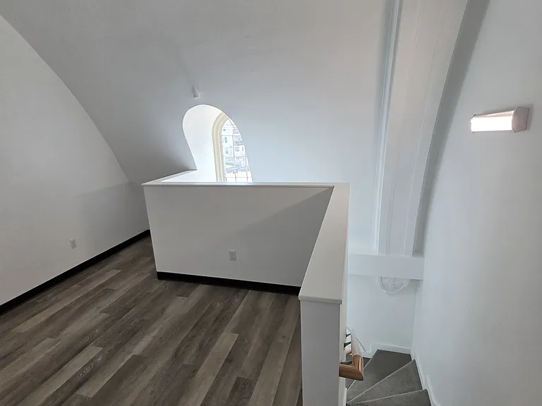 401 Olo Street - Former Church Parish Converted In Luxury Apartments! — Photo 35