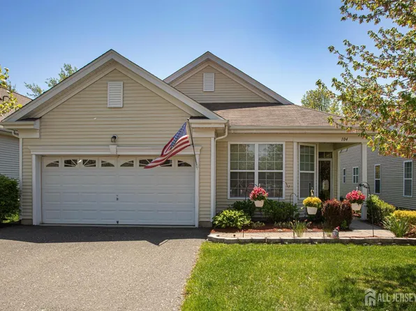 104 Prusakowski Blvd, Parlin, NJ 08859