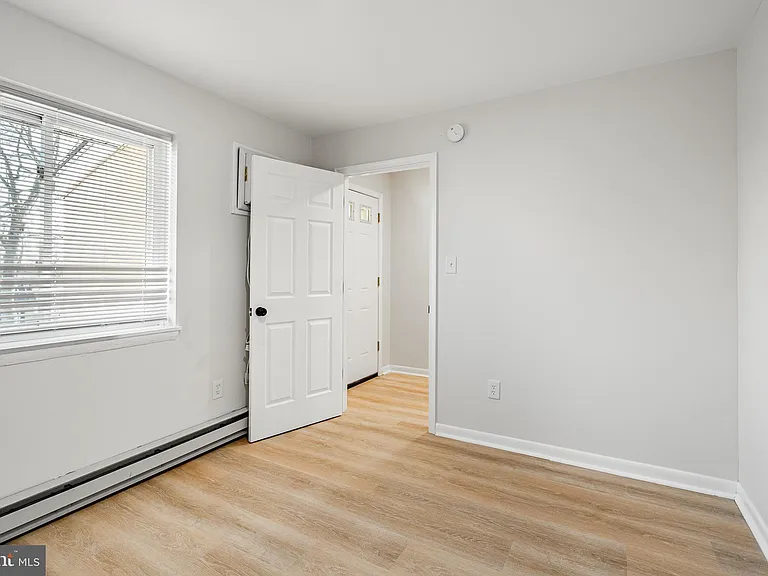 300 N Penn St #W7 — Photo 6