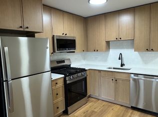 343 N Mill Rd #12, Addison, IL 60101