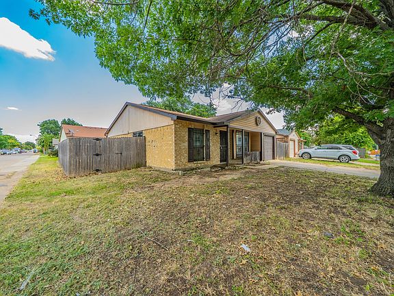 3rd image of 3232 Wilbarger Dr