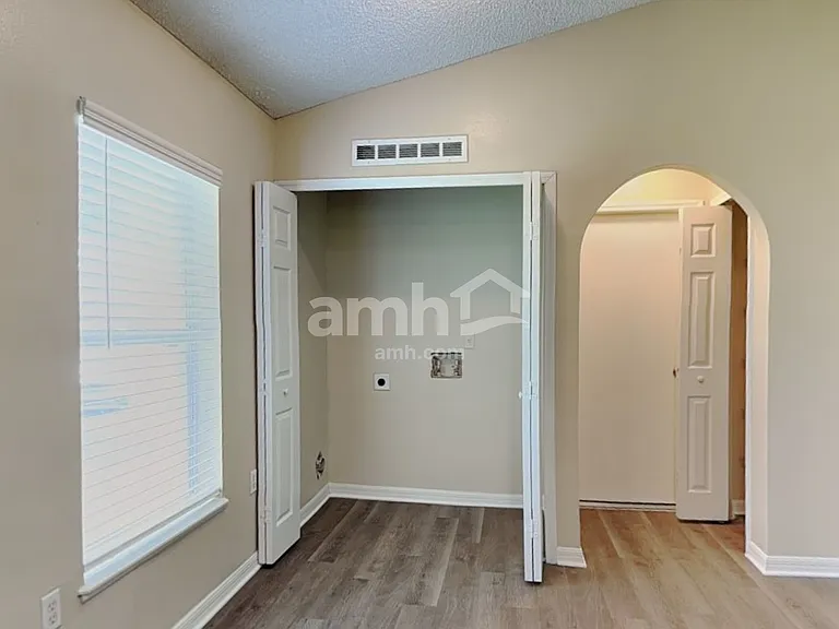 7187 Rutland Ct — Photo 4