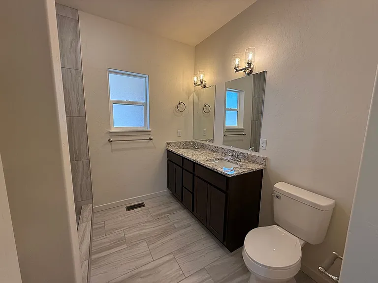 2138 Brookfield Dr #A — Photo 5