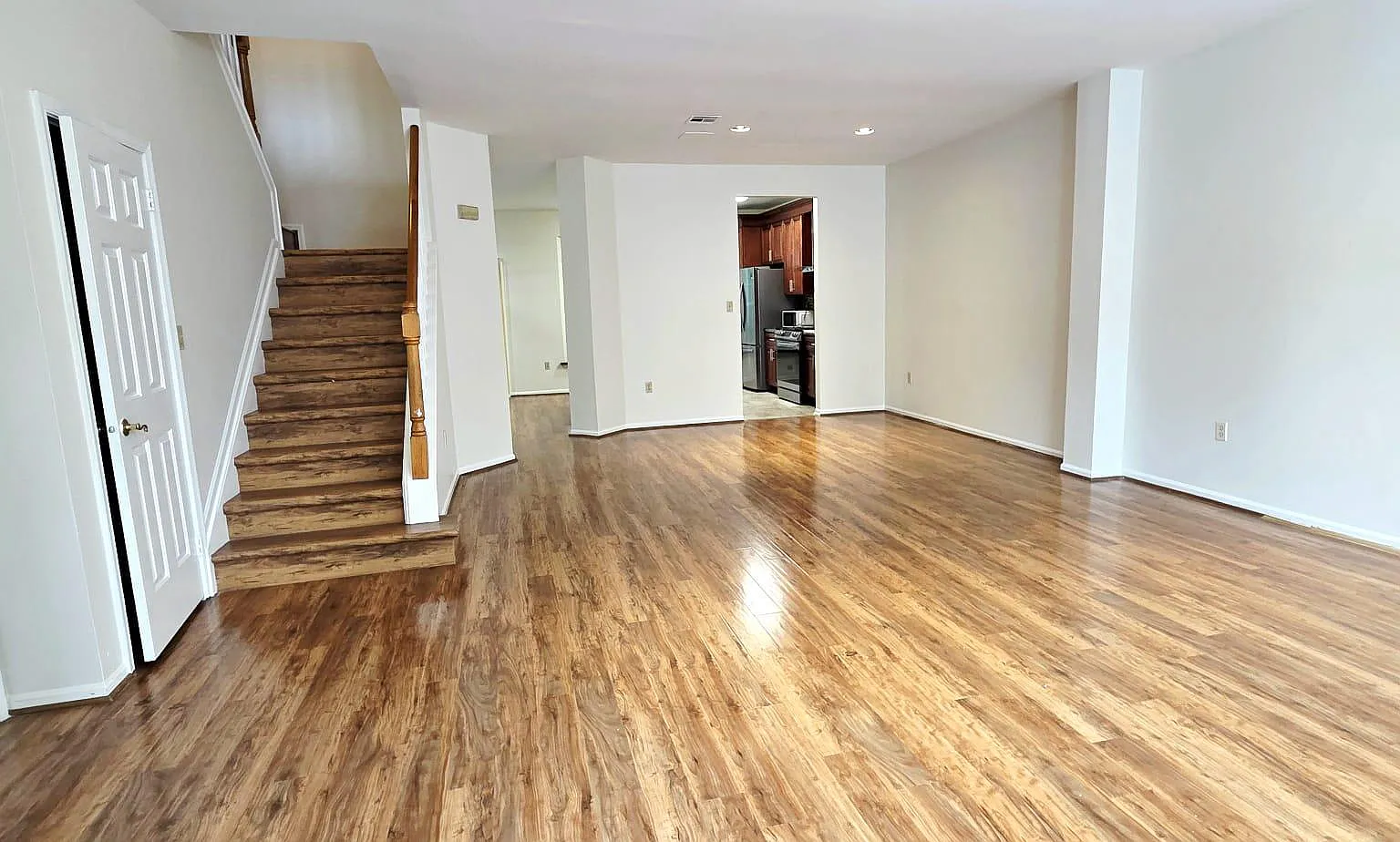 3 bed, 2.5 bath, 1878 sqft, $3,500 — Photo 3