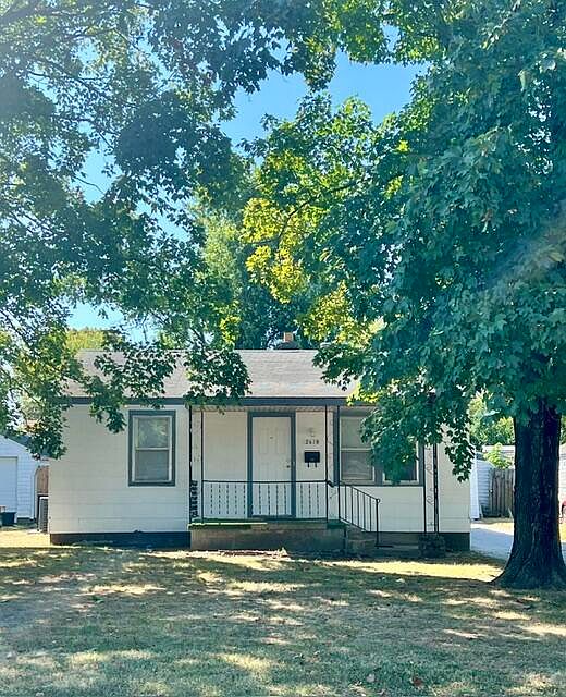1st image of 2618 W Lincoln Street