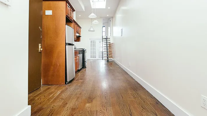 Rented by Nooklyn NYC LLC | media 4