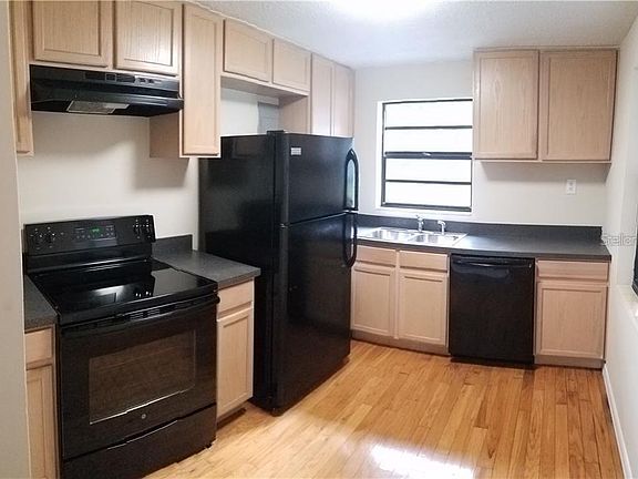 3rd image of 9314 N Edison Ave