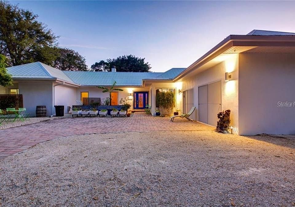 1st image of 703 Tropical Cir