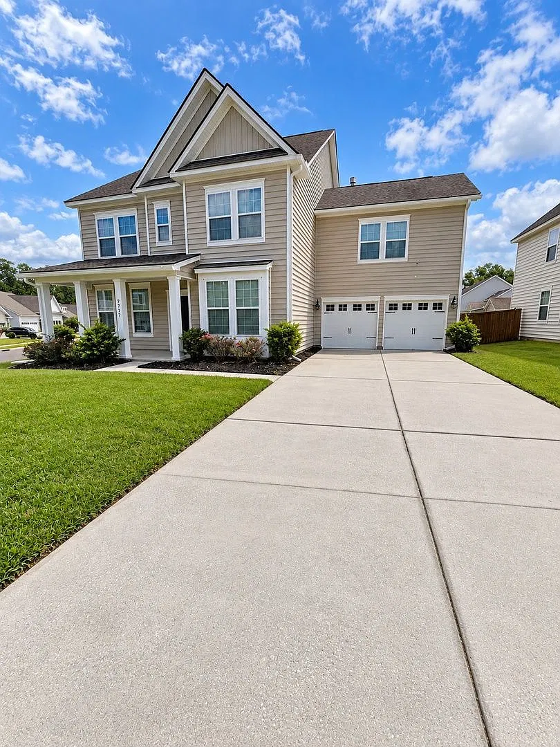 4 bed, 3.5 bath, 3322 sqft, $2,995 — Photo 2