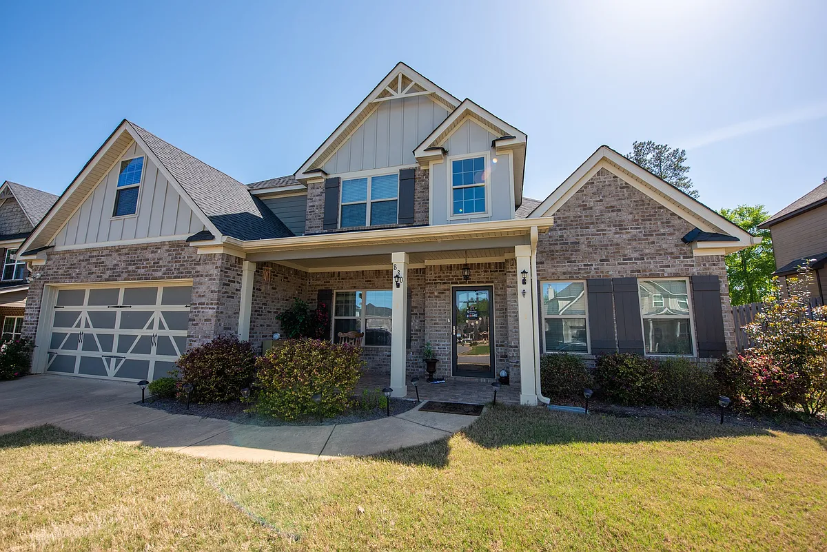 Building Photo - 830 W Richland Cir