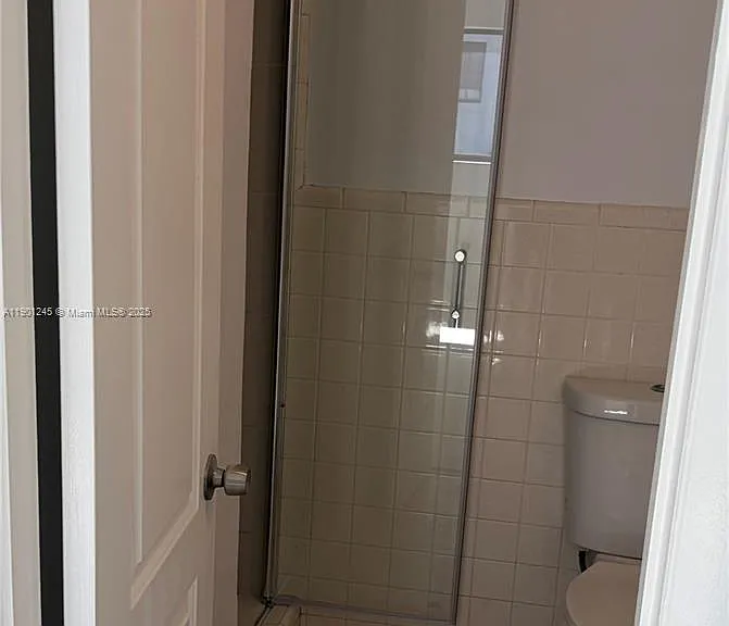 220 SW 7th St #8 — Photo 12