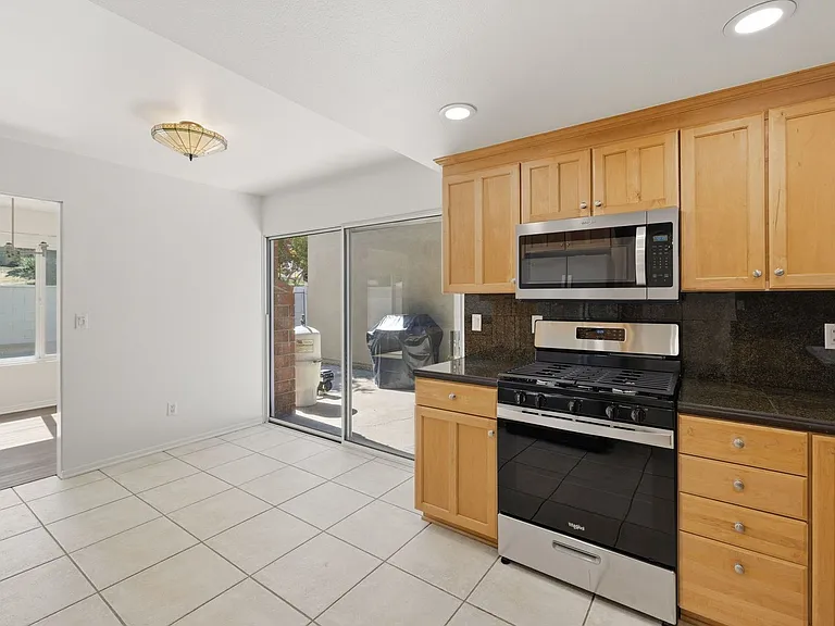 5658 Slicers Cir — Photo 15