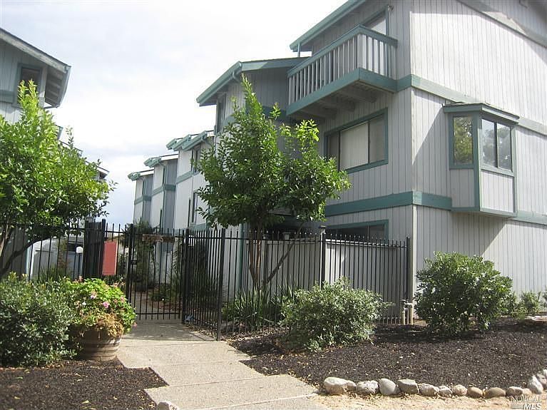 1st image of 133 West St
