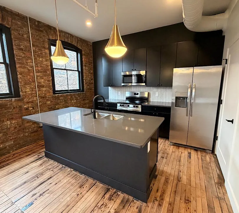 31 N Huron St #305
