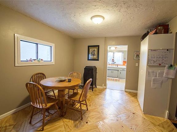 4th image of 518 W Brady St