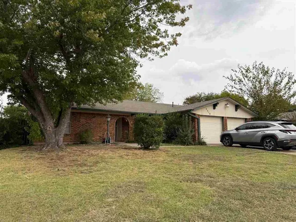 2318 NW 77th St, Lawton, OK 73505
