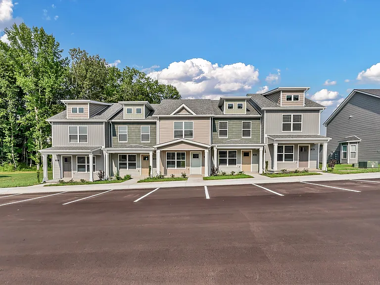 218 Limestone Point Dr — Photo 4