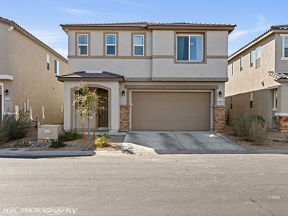 3rd image of 130 Parliament Cyn